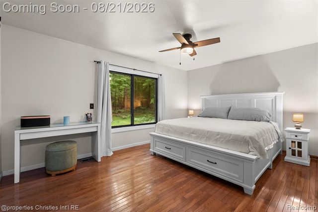 1625 Perry Lake Road, Ortonville, MI 48462