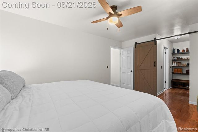 1625 Perry Lake Road, Ortonville, MI 48462