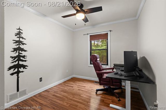 1625 Perry Lake Road, Ortonville, MI 48462