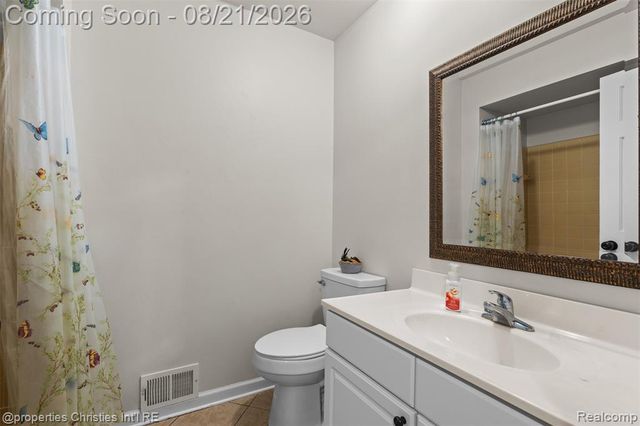 1625 Perry Lake Road, Ortonville, MI 48462