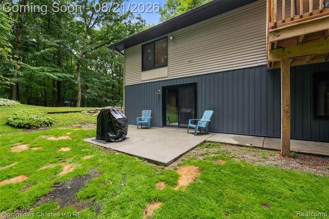 1625 Perry Lake Road, Ortonville, MI 48462