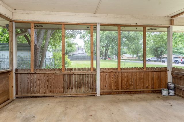 110 Pecan Street, Whitesboro, TX 76273