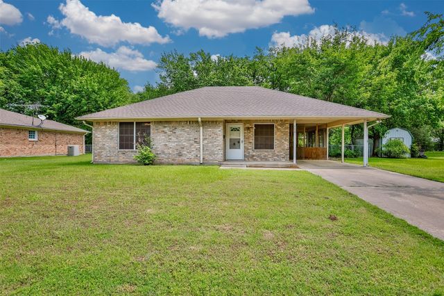 110 Pecan Street, Whitesboro, TX 76273