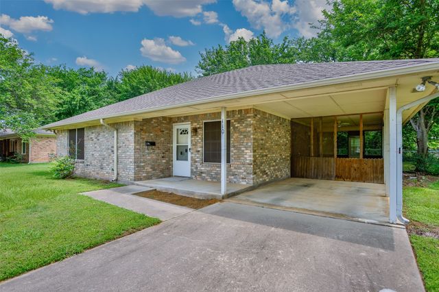 110 Pecan Street, Whitesboro, TX 76273