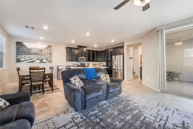 8680 Giant Causeway Avenue, Las Vegas, NV 89148