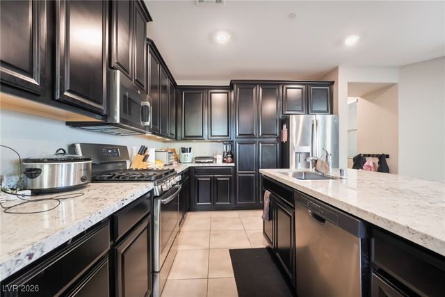 8680 Giant Causeway Avenue, Las Vegas, NV 89148