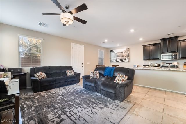 8680 Giant Causeway Avenue, Las Vegas, NV 89148