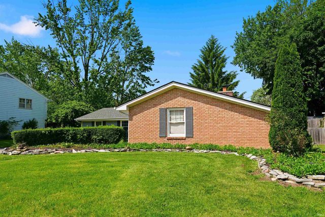 1509 Lake Forest Drive, Fort Wayne, IN 46815