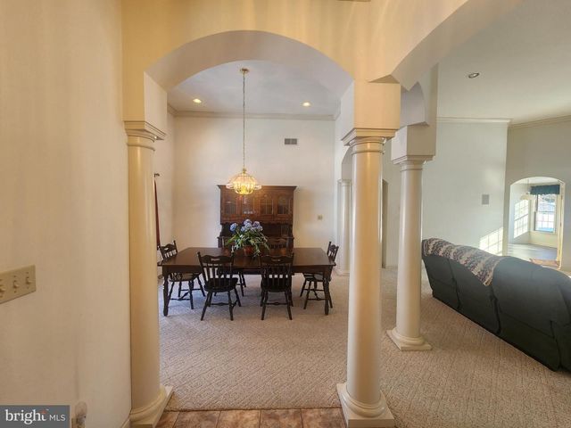 33 TARA DR, Lititz, PA 17543