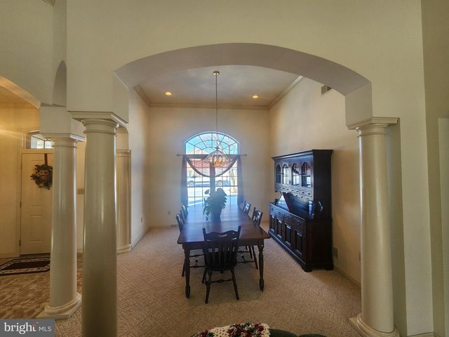 33 TARA DR, Lititz, PA 17543