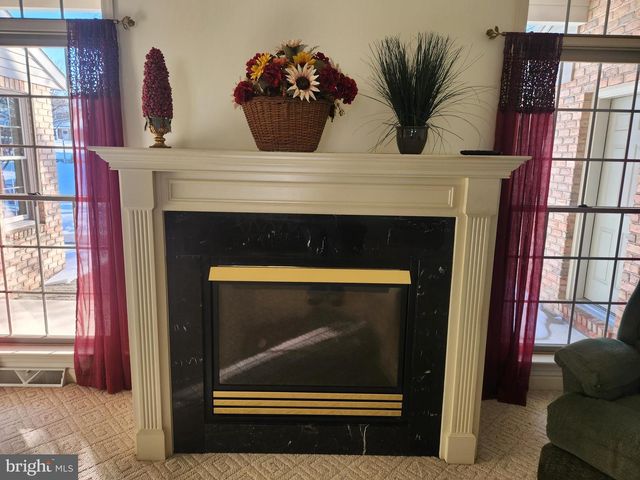 33 TARA DR, Lititz, PA 17543