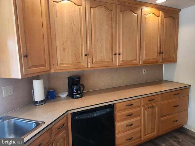 33 TARA DR, Lititz, PA 17543