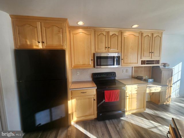 33 TARA DR, Lititz, PA 17543