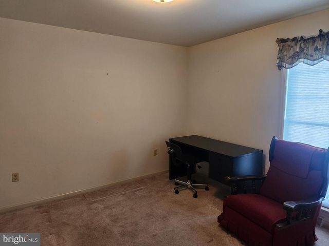 33 TARA DR, Lititz, PA 17543