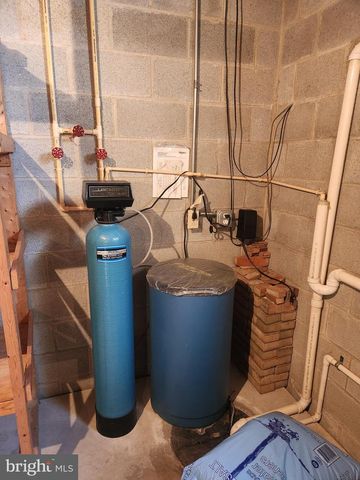 33 TARA DR, Lititz, PA 17543