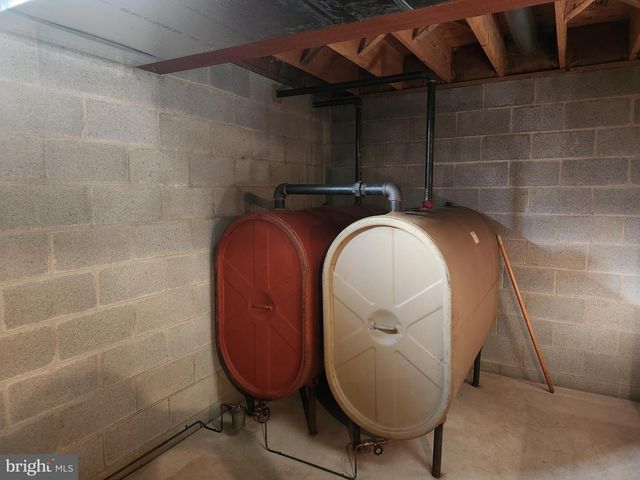 33 TARA DR, Lititz, PA 17543