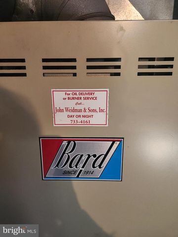 33 TARA DR, Lititz, PA 17543