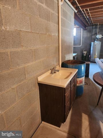 33 TARA DR, Lititz, PA 17543