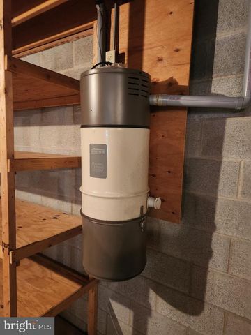 33 TARA DR, Lititz, PA 17543