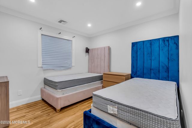 455 W Lincoln Avenue, Oakhurst, NJ 07755