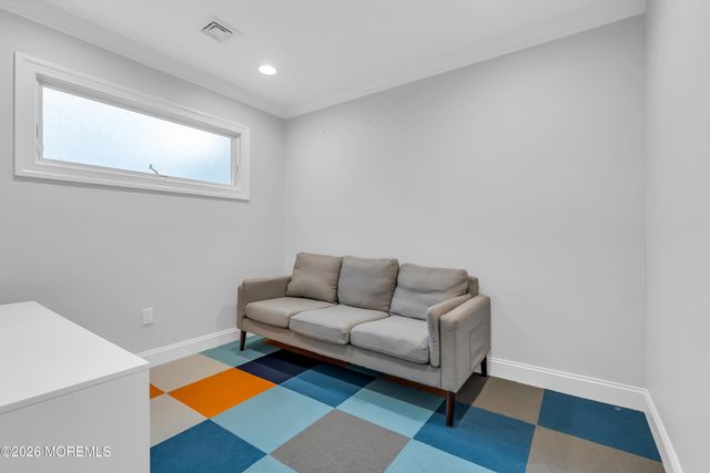 455 W Lincoln Avenue, Oakhurst, NJ 07755