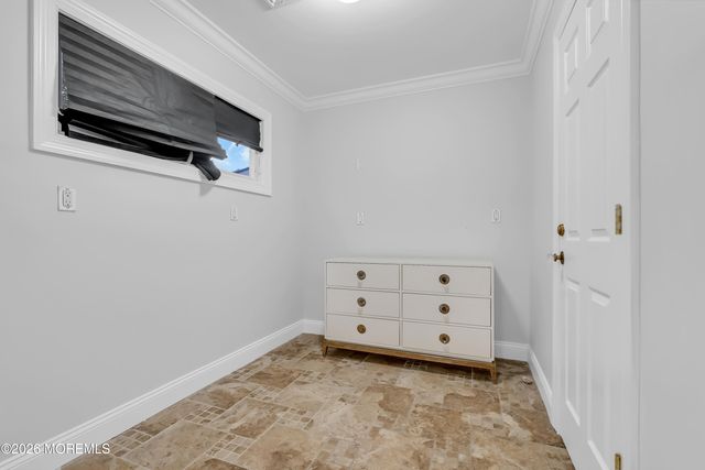 455 W Lincoln Avenue, Oakhurst, NJ 07755