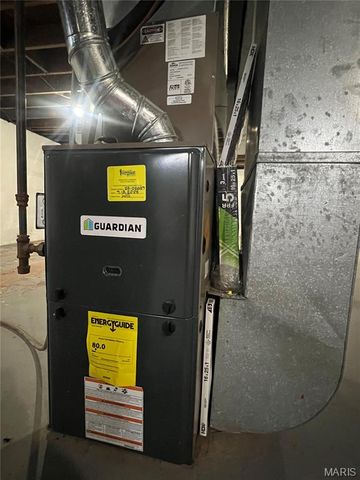 227 Meadowcrest Drive, St Louis, MO 63135