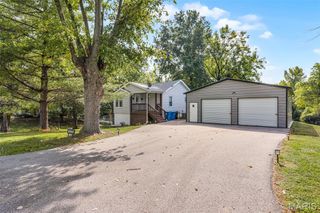 1315 Lester Avenue, Collinsville, IL 62234
