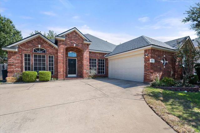 2810 Saint Michael Drive, Mansfield, TX 76063