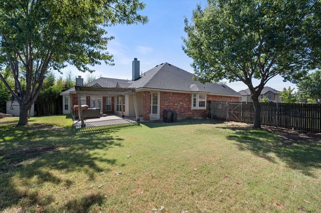 2810 Saint Michael Drive, Mansfield, TX 76063