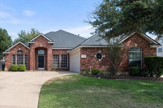 2810 Saint Michael Drive, Mansfield, TX 76063