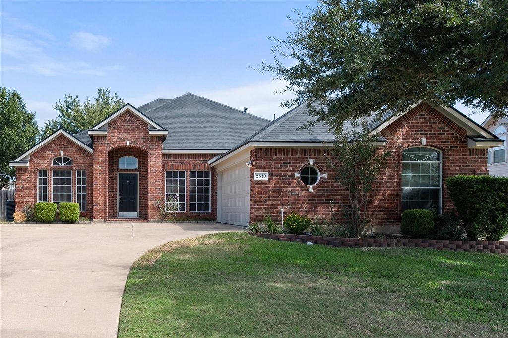 2810 Saint Michael Drive, Mansfield, TX 76063