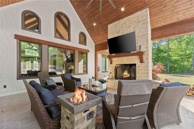 3263 Tanners Mill Road, Gainesville, GA 30507