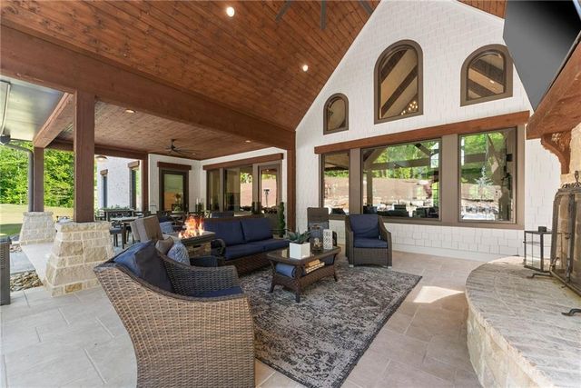 3263 Tanners Mill Road, Gainesville, GA 30507