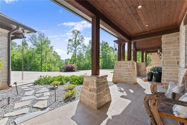 3263 Tanners Mill Road, Gainesville, GA 30507