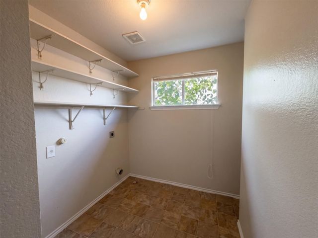 12512 La Paz LN, Del Valle, TX 78617