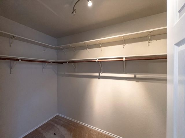 12512 La Paz LN, Del Valle, TX 78617