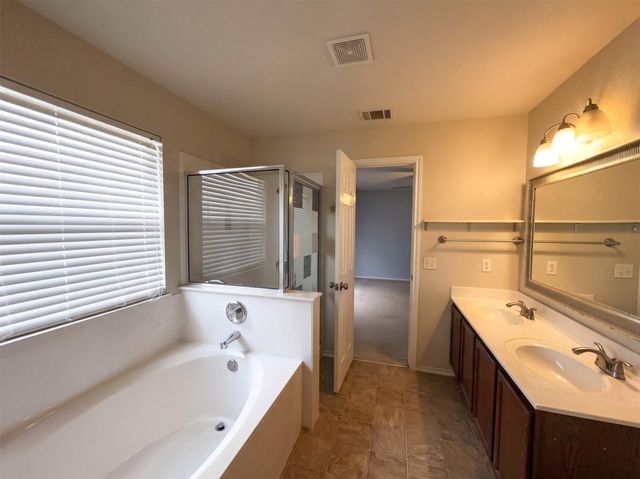 12512 La Paz LN, Del Valle, TX 78617