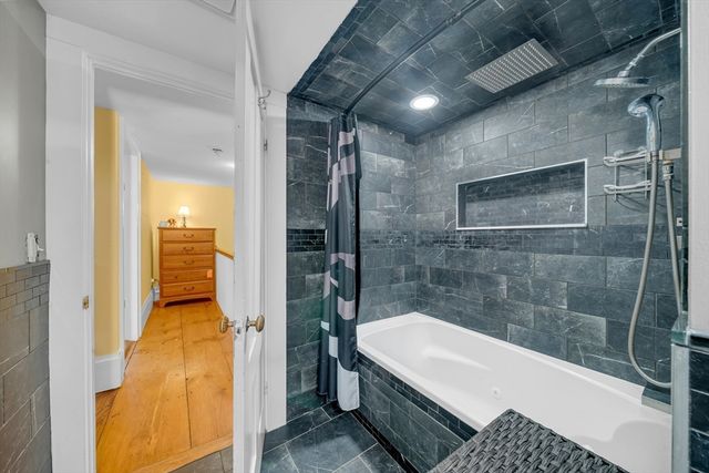 63 S Hampton, Amesbury, MA 01913