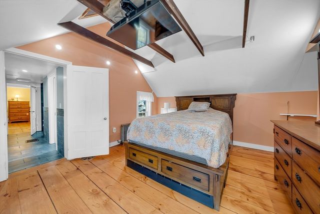 63 S Hampton, Amesbury, MA 01913