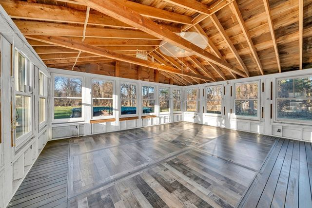 63 S Hampton, Amesbury, MA 01913