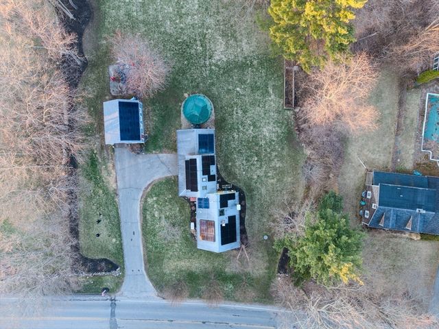 63 S Hampton, Amesbury, MA 01913