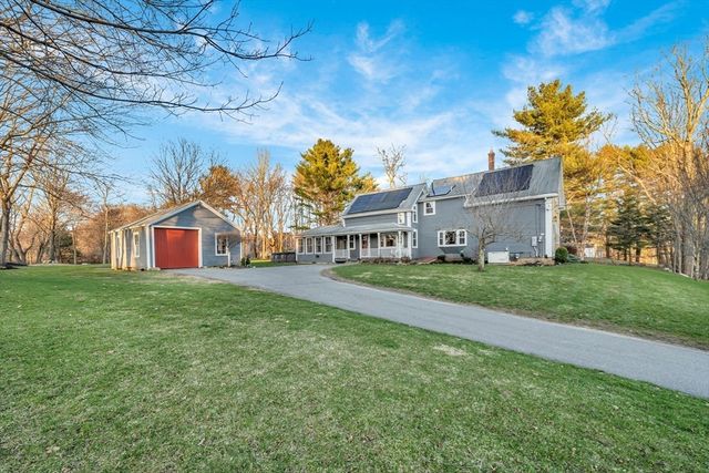63 S Hampton, Amesbury, MA 01913