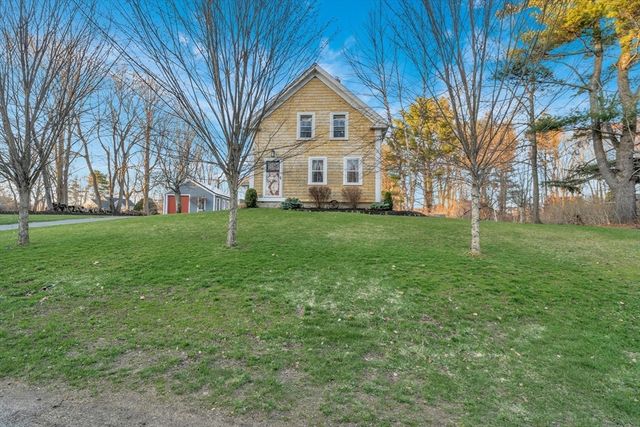 63 S Hampton, Amesbury, MA 01913