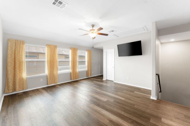 6735 Plains Crest DR, Del Valle, TX 78617