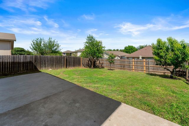 6735 Plains Crest DR, Del Valle, TX 78617