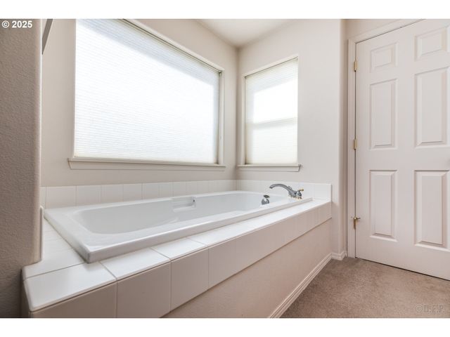 59024 GLACIER Ave, St Helens, OR 97051