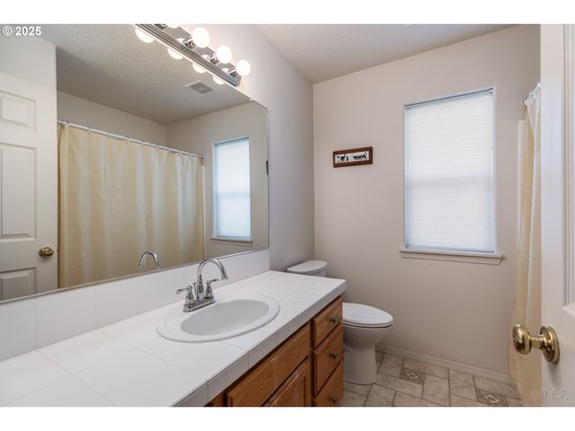 59024 GLACIER Ave, St Helens, OR 97051