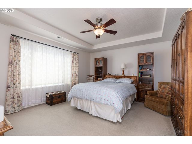 59024 GLACIER Ave, St Helens, OR 97051