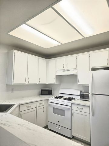 36839 Goldenview, Palmdale, CA 93552